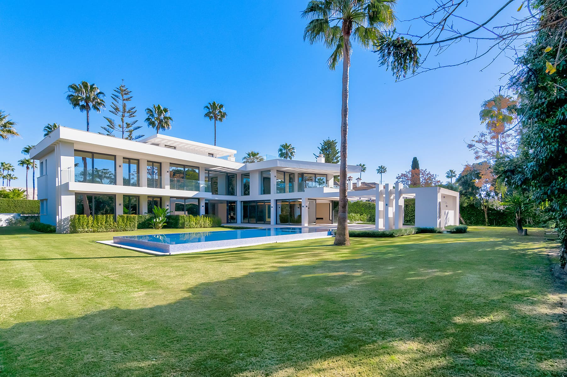 Modern villa in Sotogrande