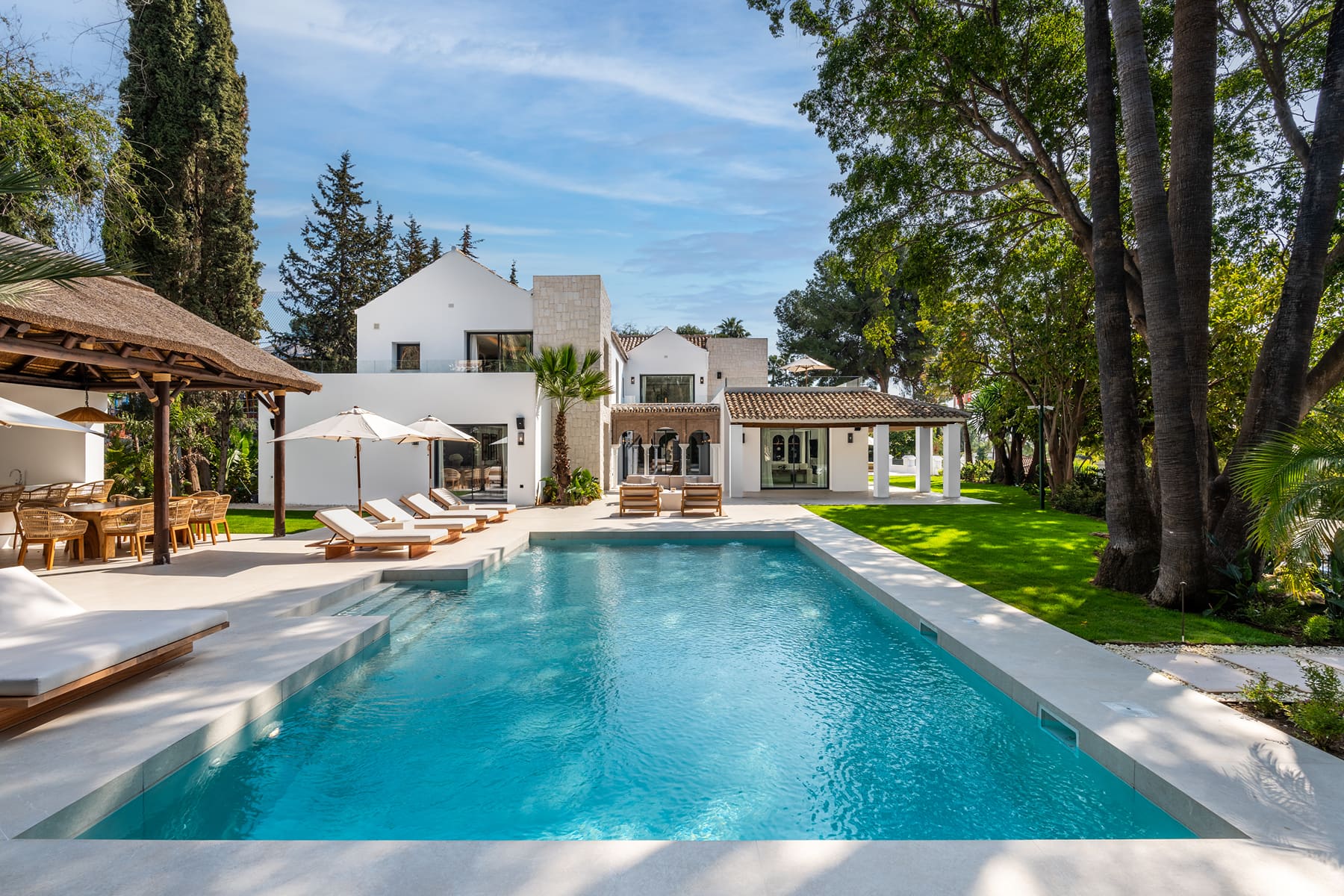 Modern house in Las Brisas