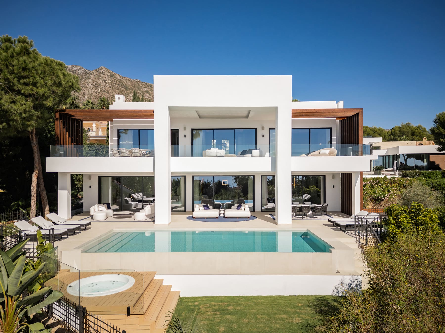 Villa with Sea Views