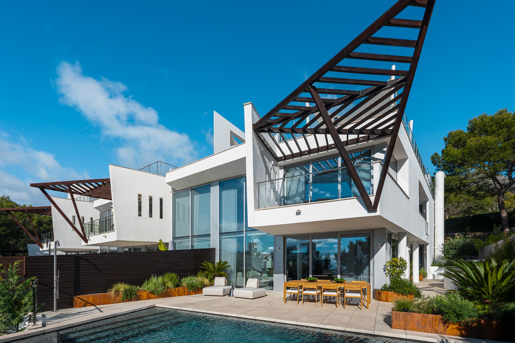 Striking Villa in Meisho Hills