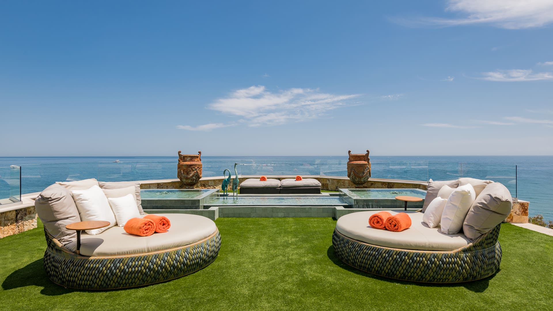 Unique penthouse on the seafront