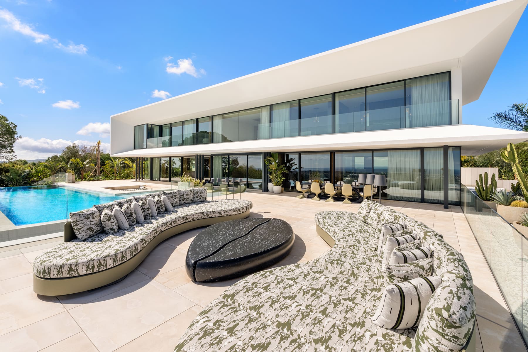 Contemporary villa in La Reserva