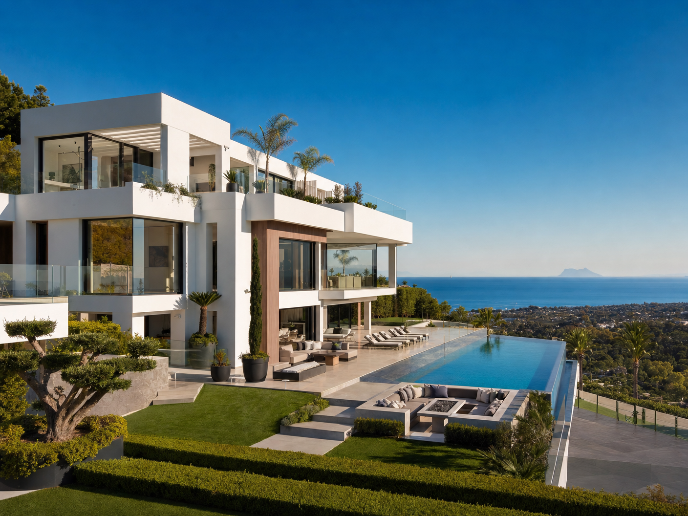 Contemporary Villa with Panoramic Sea Views